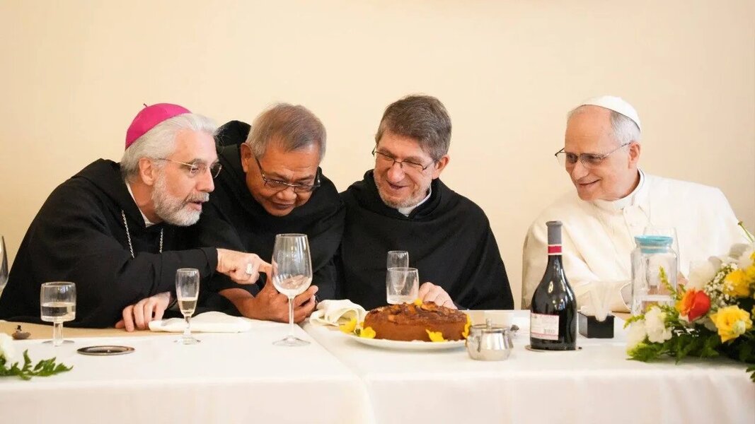 giáo 1.jpg