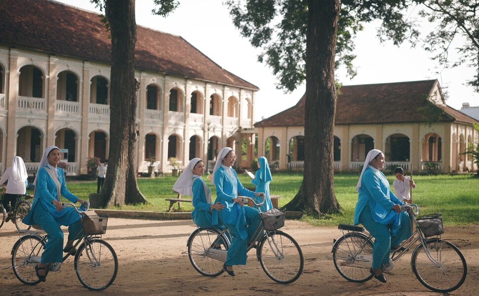 phailamgi_Khi điện ảnh lãng mạn hóa nỗi đau và làm lệch ý nghĩa đời sống thánh hiến_cv1.jpg