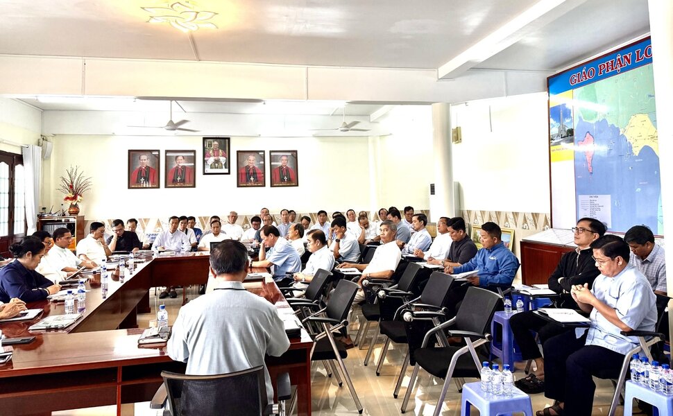 phailamgi_Hội đồng Linh mục Tại sao đây là cơ quan bắt buộc có trong mỗi giáo phận_cv1.jpg
