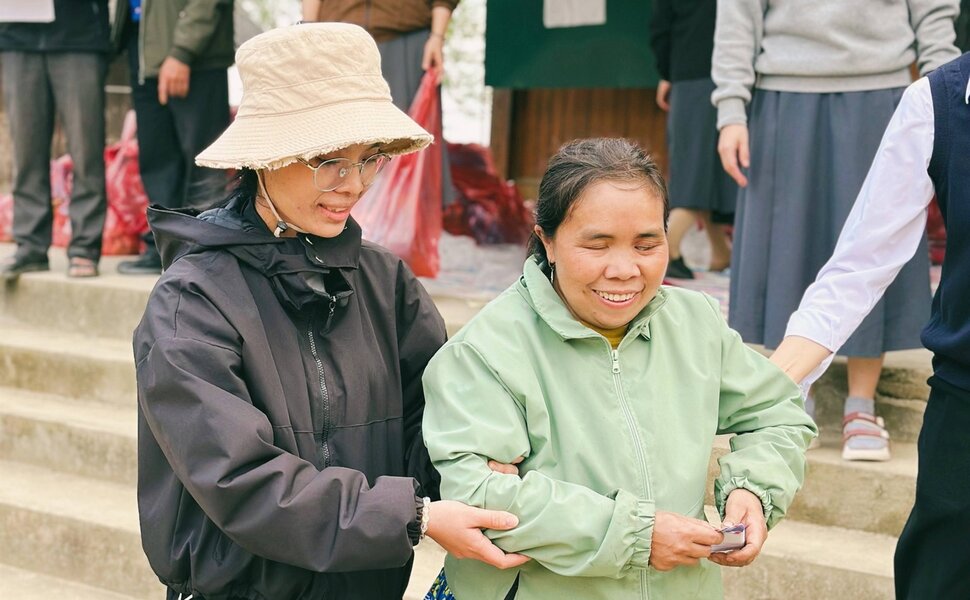 phailamgi_Yêu thương như Thiên Chúa đã yêu thương_cv1.jpg