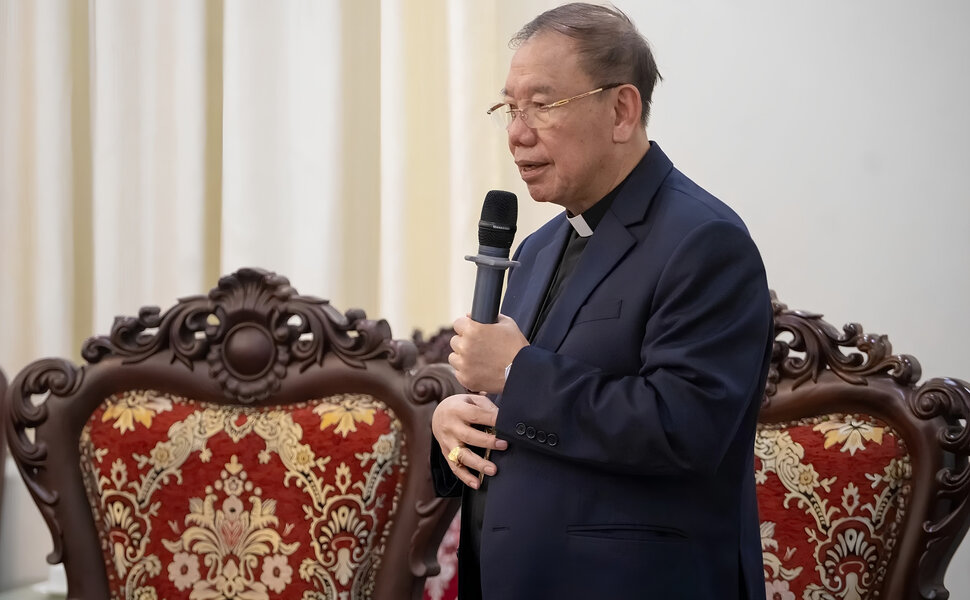 phailamgi_Đức TGM. Giuse Vũ Văn Thiên Nhiều cán bộ cộng sản đôi khi biến khái niệm yêu nước th...jpg