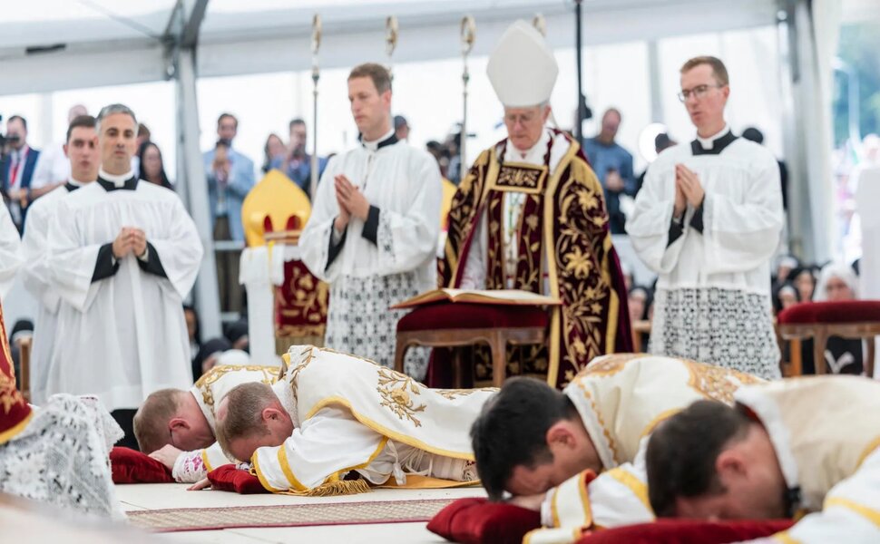 phailamgi_Vatican ra sắc lệnh tuyệt thông các giám mục SSPX sau vụ truyền chức không phép_cv1.jpg
